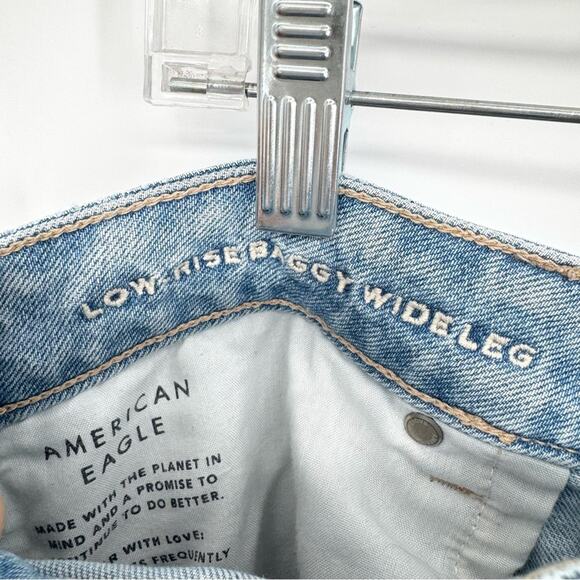 AE American Eagle Strigid Low Rise Baggy Wide Leg Distressed Light Wash Size 18S - Picture 10 of 16